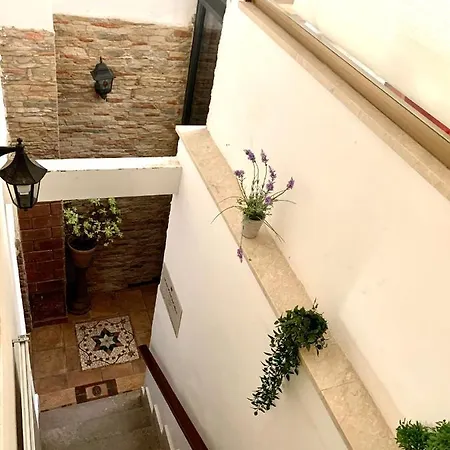 A Due Passi Dal Mare Bed and Breakfast *